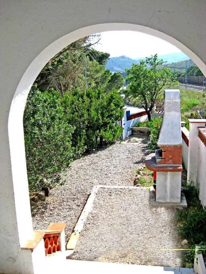 Caseta De Pescadors A Les Cales De Colera, 2ª Linea De Mar 外观 照片